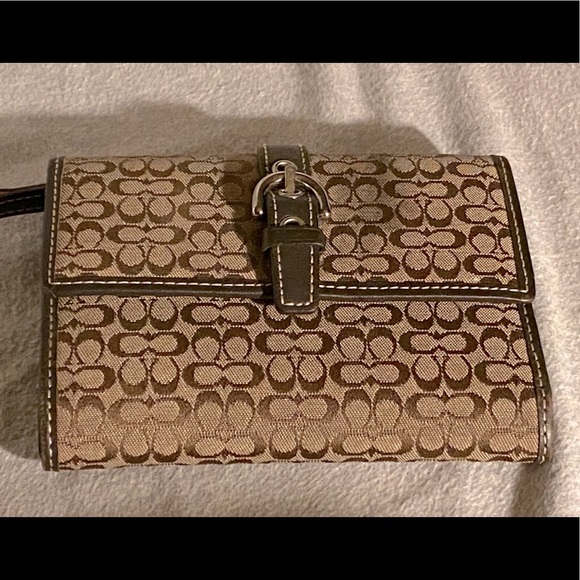 Coach Wallet - Picture 1 of 2